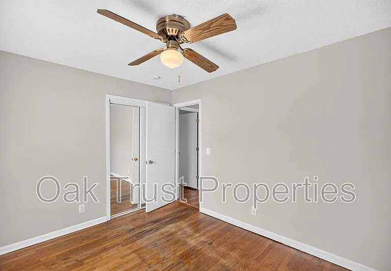 10 Newark Ave — Photo 11