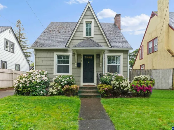 1630 D St NE, Salem, OR 97301