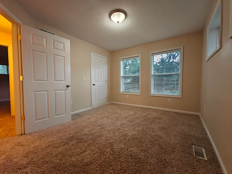 227 Schilling St — Photo 16