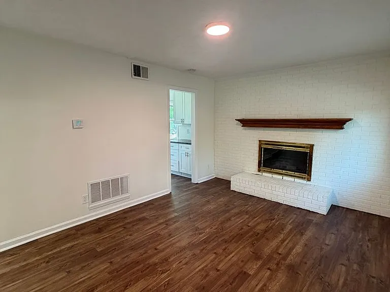 2866 Northglen Dr #1 — Photo 3