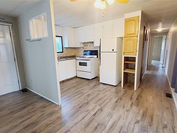 4th image of 1714 Alberni Hwy #48