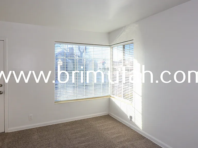 2613 S Hartford St — Photo 4