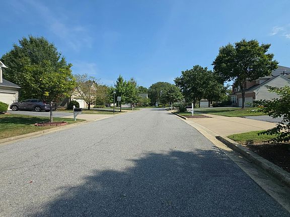 5th image of 5207 Back Stretch Blvd