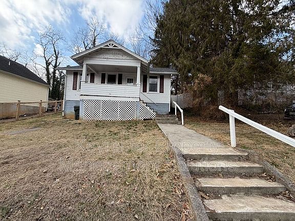 2nd image of 330 Montgomery Ave