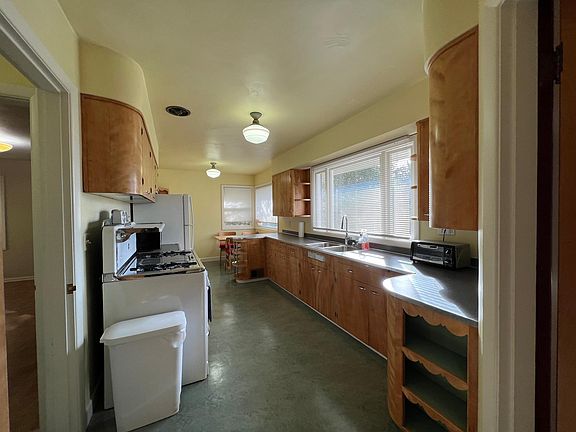 Kitchen 4