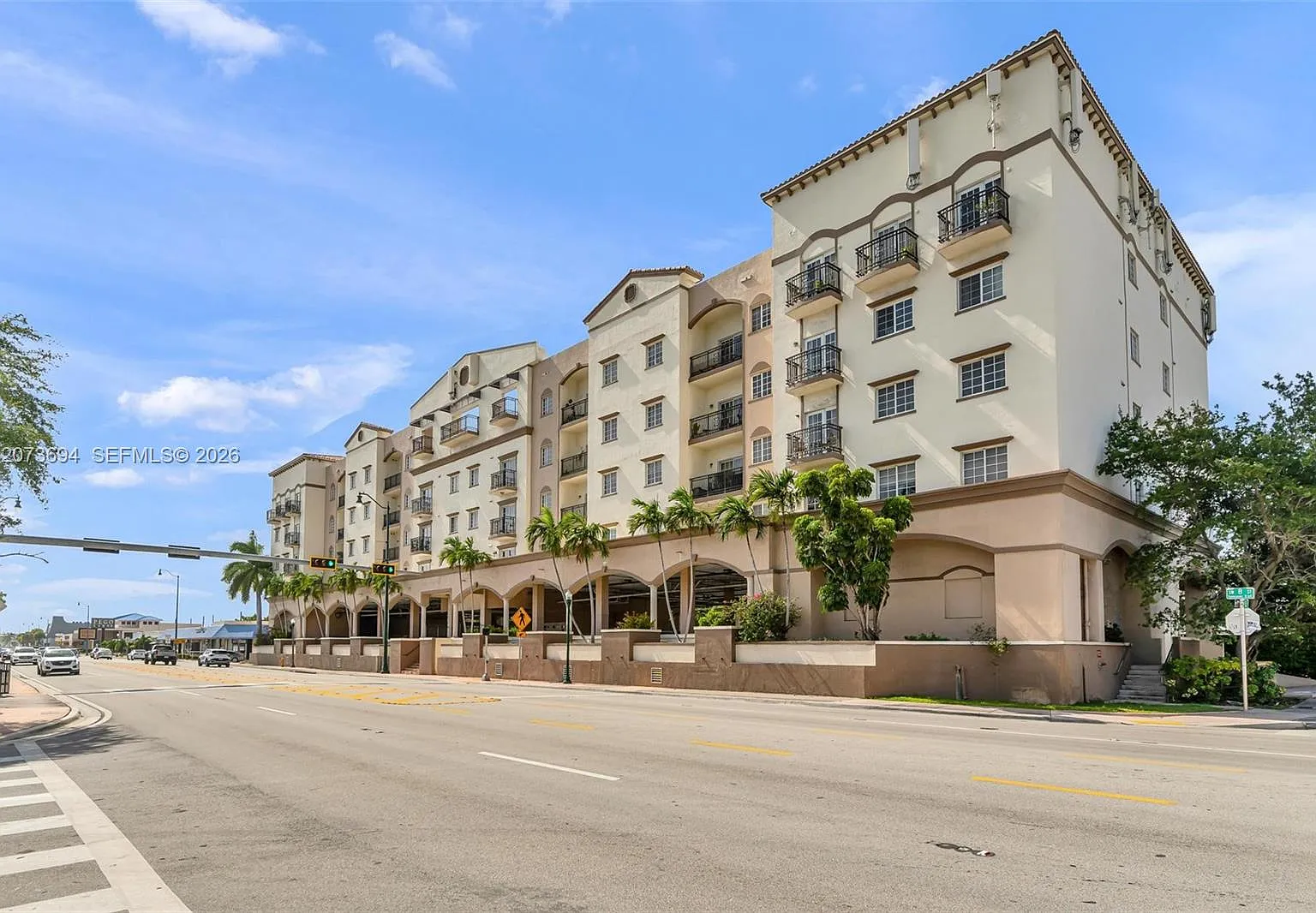 2 bed, 2.0 bath, 1285 sqft, $2,600 — Photo 1