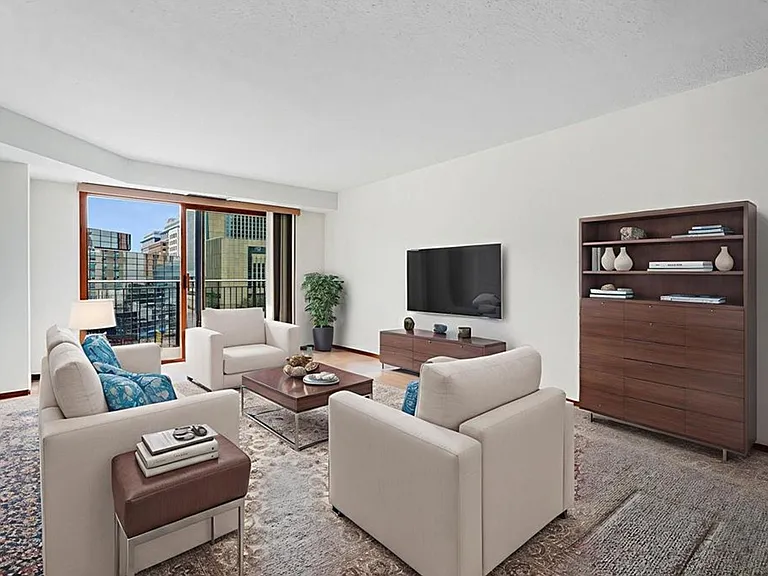 121 Washington Ave S #404 — Photo 3