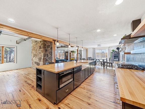 2nd image of 8685 Churchill Rd