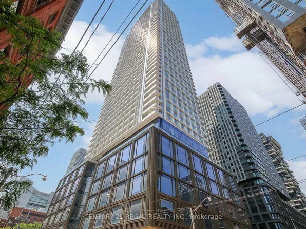 88 Queen St E #1915, Toronto, ON M5C 0B6