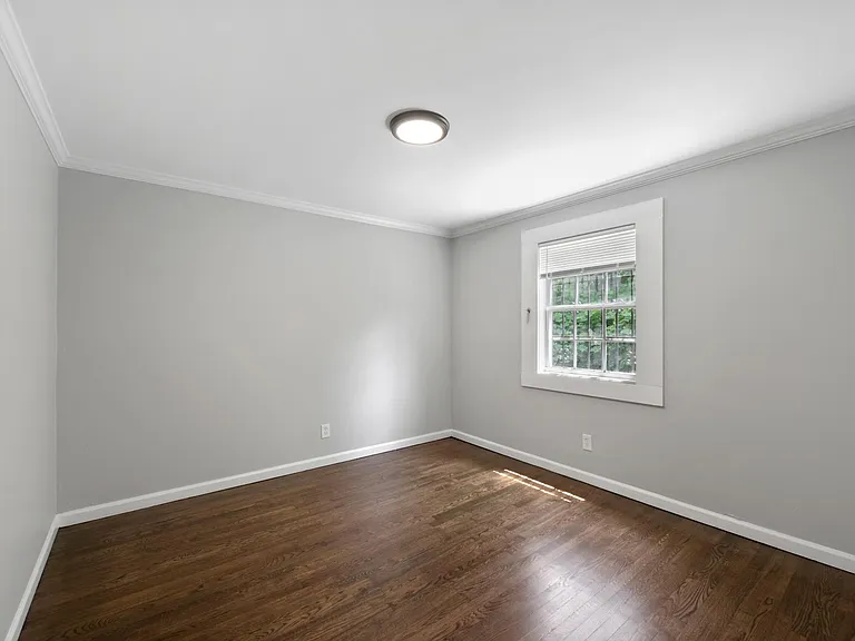 1584 Line St — Photo 14