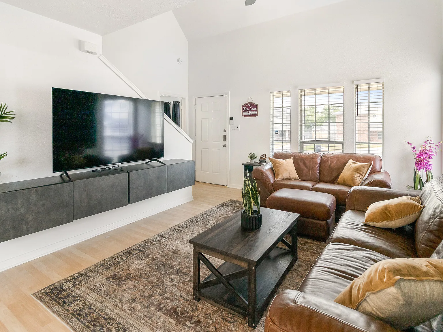 4 bed, 1550 sqft, $3,200 — Photo 4