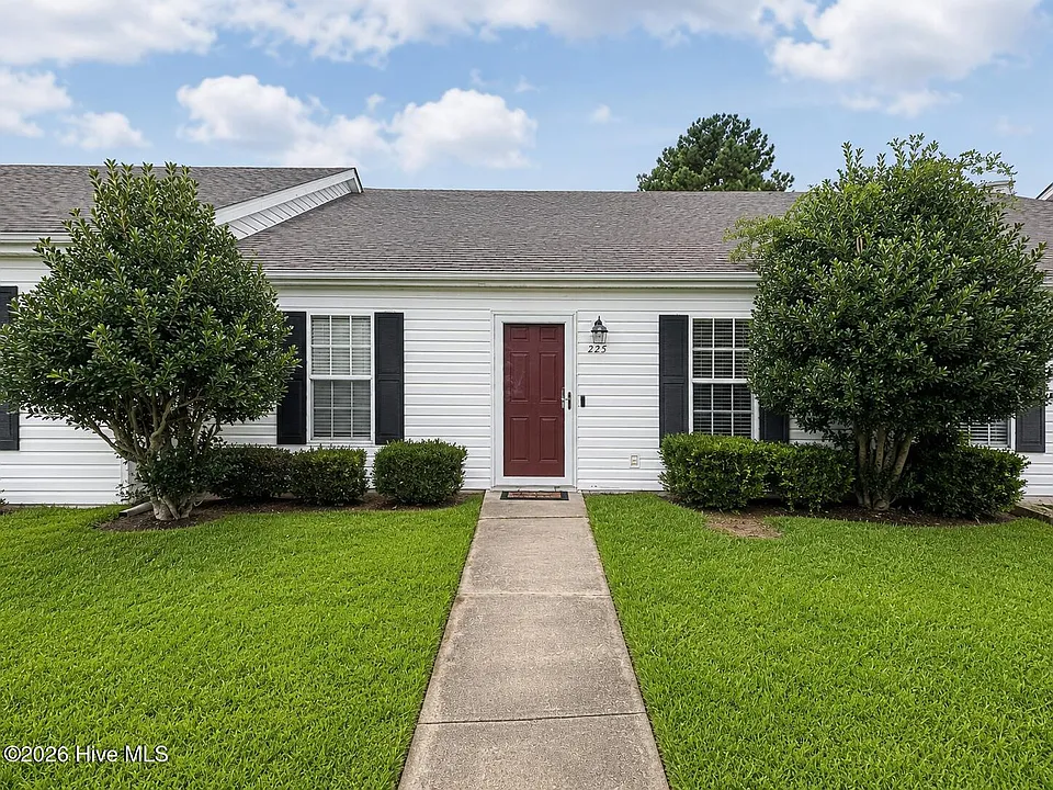225 John Ct