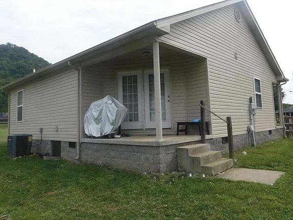 3rd image of 10 McClanahan Ct