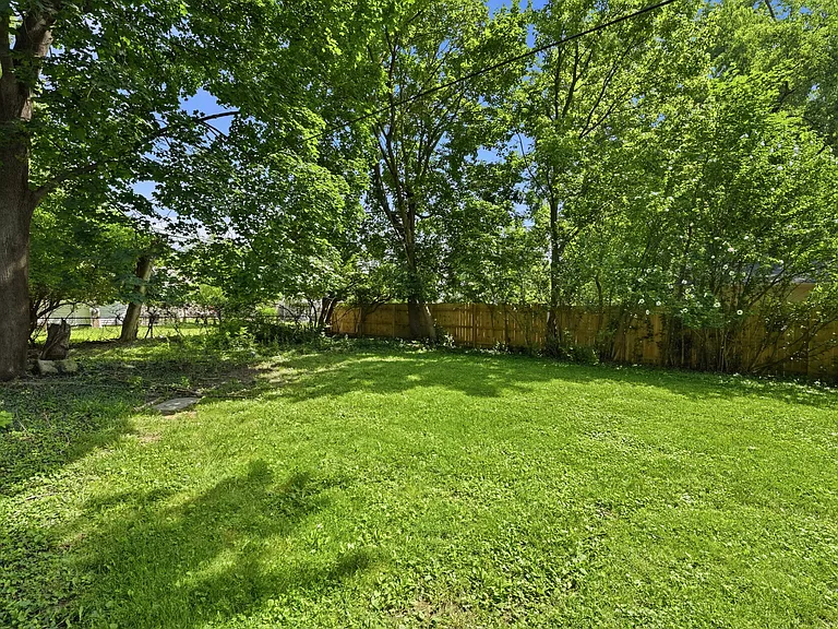 262 E Beaumont Rd — Photo 29