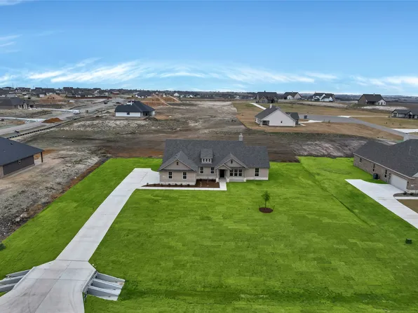 129 Velds Dr, Decatur, TX 76234