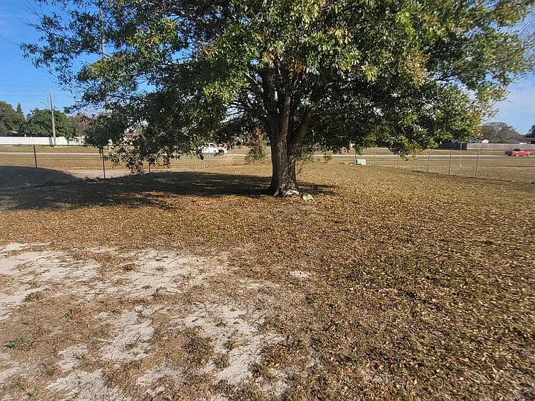 324 Clearwater Ln — Photo 8