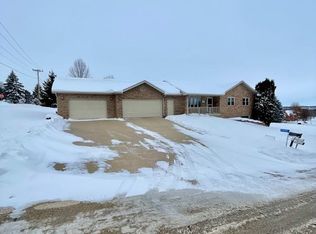 11499 Chloe Mae Ln, Dubuque, IA 52001