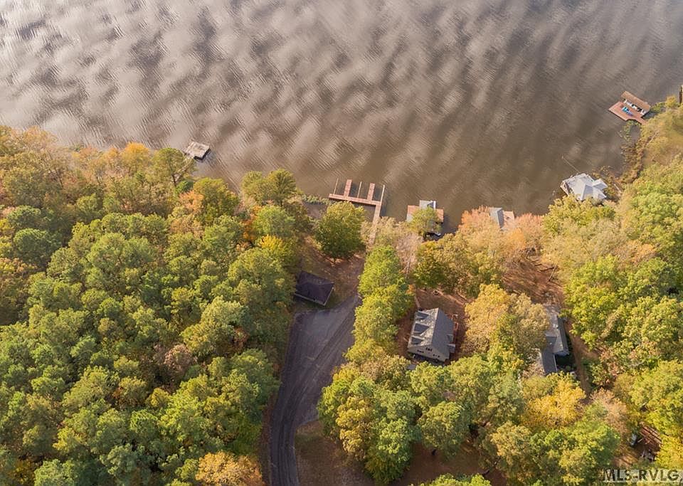 2nd image of 141 Plantation Dr