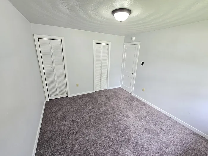 370 Carver Cir #370 — Photo 4