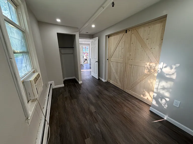 142 Main St #4 — Photo 7