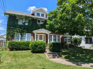 1222 W Lincoln Blvd, Freeport, IL 61032