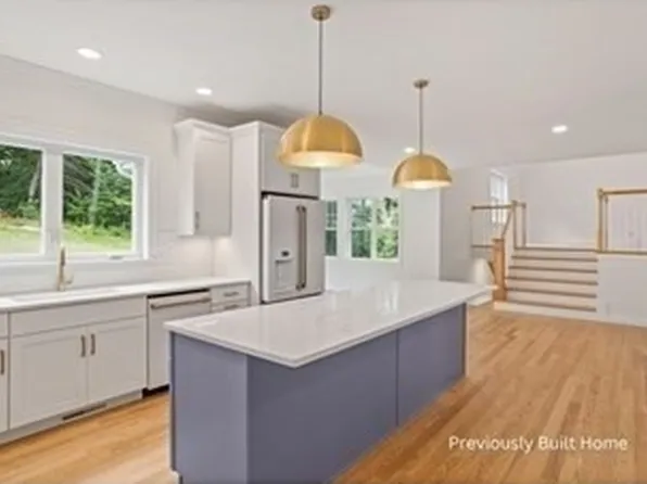 17 Forrest Rd, Westford, MA 01886