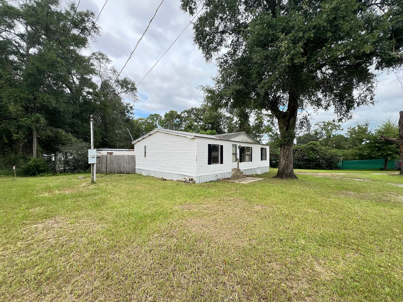 3 bed, 1000 sqft, $1,200 — Photo 3