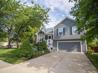 18452 W 161st Ter, Olathe, KS 66062