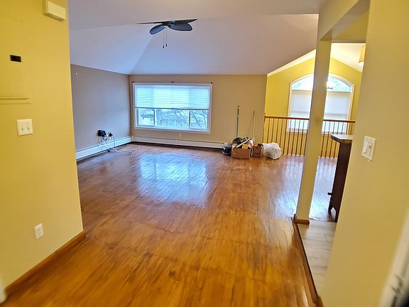 5th image of 224-11A 64th Ave #2