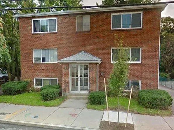 260 River St, Waltham, MA