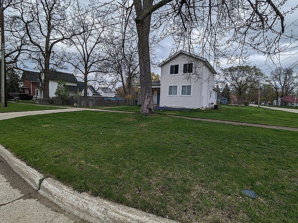 Street  View corner