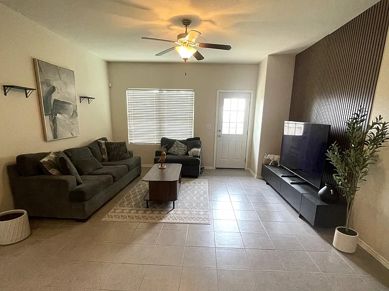 Black Granite Dr — Photo 7