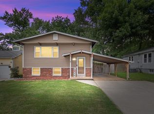 3821 Fee Fee Rd, Bridgeton, MO 63044