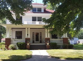 450 Iowa St, Akron, IA 51001