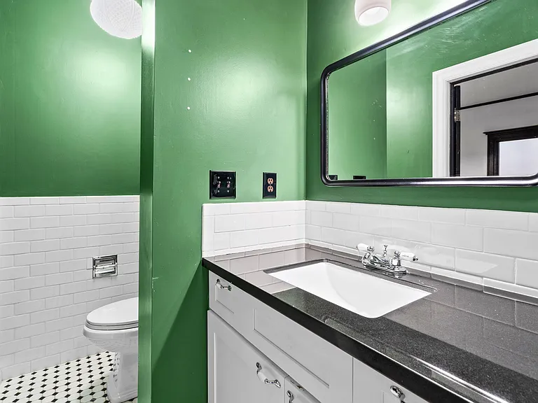 1128 W 9th Ave — Photo 9