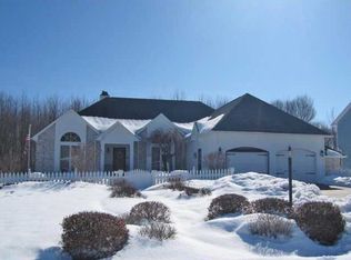 217 Cedar Creek Trl, Rochester, NY 14626