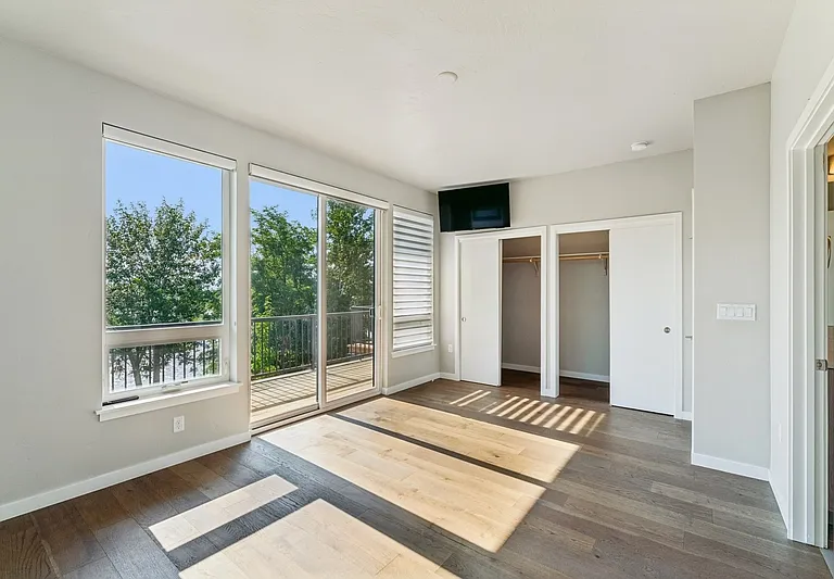 3520 N Prospect Ln #1 — Photo 23