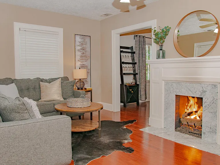 755 Berkeley Ave NW — Photo 4