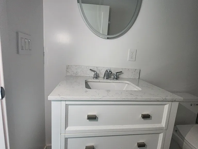 10146 Fernglen Ave #B — Photo 19