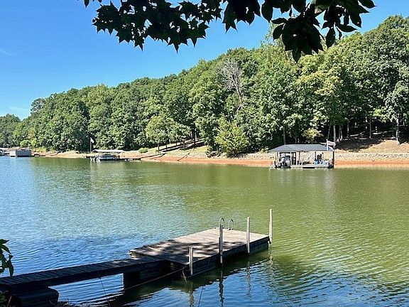 4th image of 206 Wells Cir