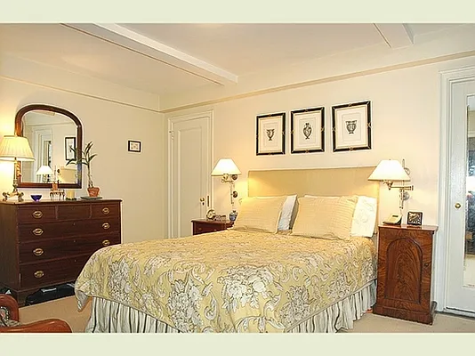 Sold by Stribling | media 8