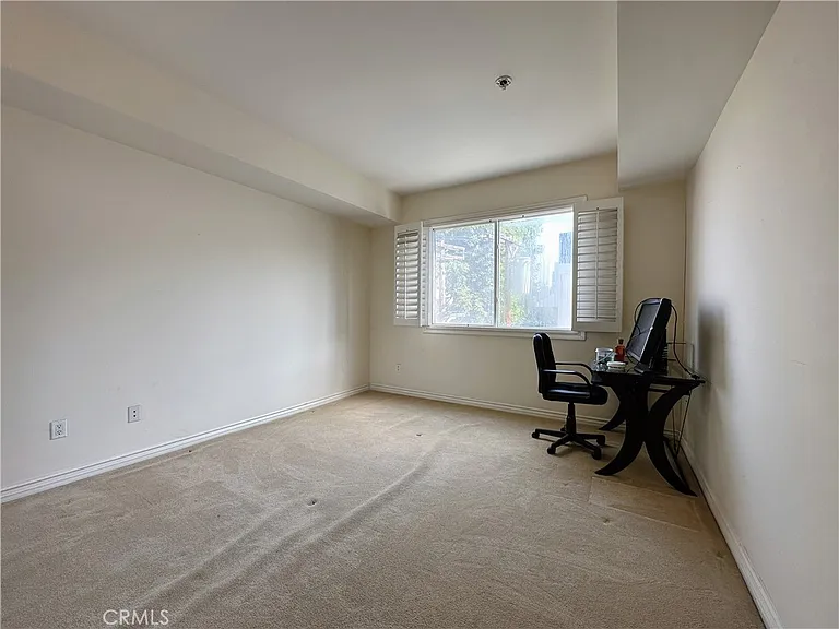 320 S Willaman Dr #402 — Photo 19