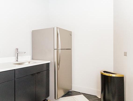 4th image of 777 S State St #606
