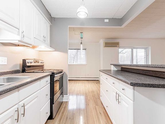 3rd image of 20 John St #110