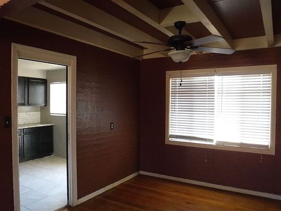 3rd image of 510 Lovers Ln