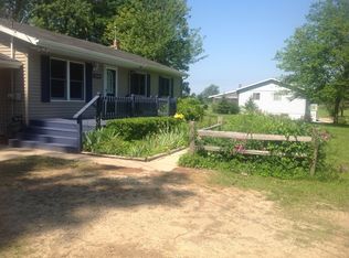 11681 S Gordon Ave, Grant, MI 49327