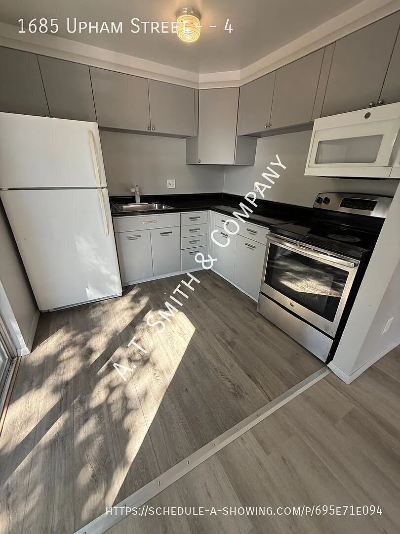 Large 1 Bedroom Apartment in Lakewood with Balcony! — Photo 3