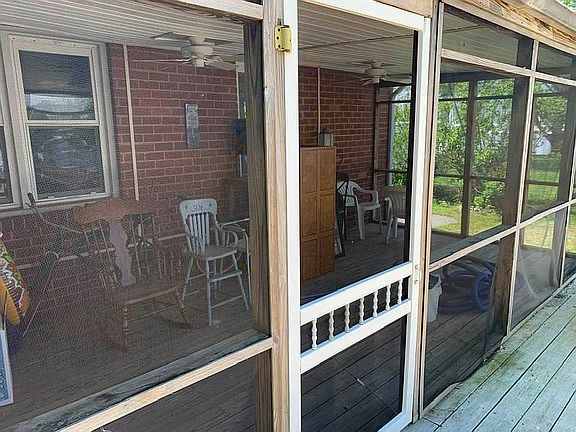 screen porch water side