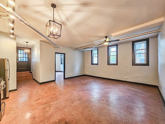 5th image of 5021 N Damen Ave #G