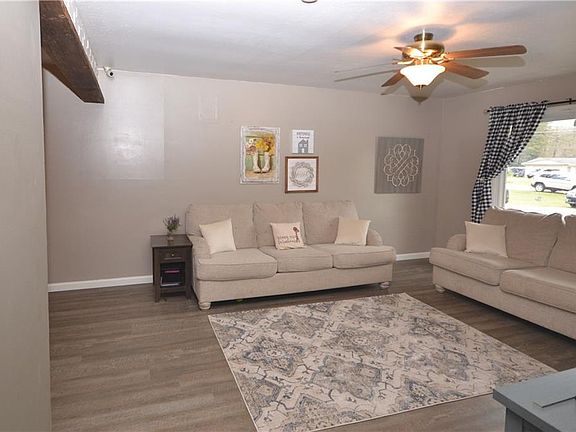 4th image of 524 Sherwood Dr